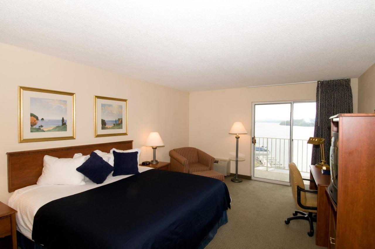 Baymont On The Lake By Wyndham Hot Springs Exteriér fotografie